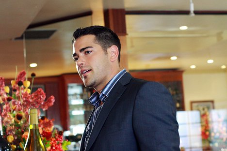 Jesse Metcalfe - Desperate Housewives - The God-Why-Don't-You-Love-Me Blues - Photos