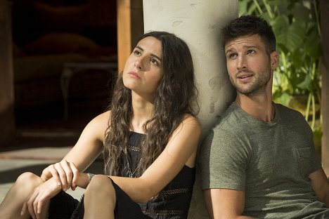 Marianne Rendón, Parker Young - Imposters - Old Unresolved S... - Z filmu