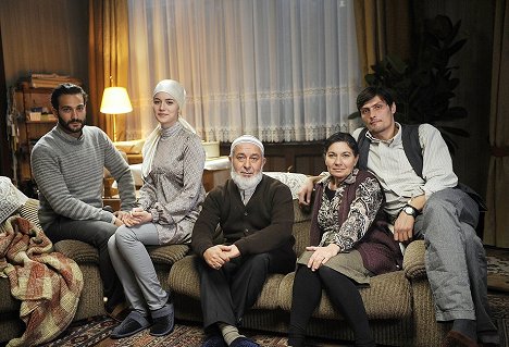 Erhan Emre, Fahriye Evcen, Ali Sürmeli, Özay Fecht, Stipe Erceg - Takiye: Allah yolunda - Promóció fotók