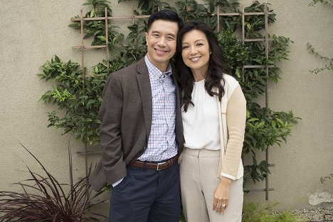 Reggie Lee, Ming-Na Wen - Fresh Off the Boat - Mo' Chinese Mo' Problems - Del rodaje