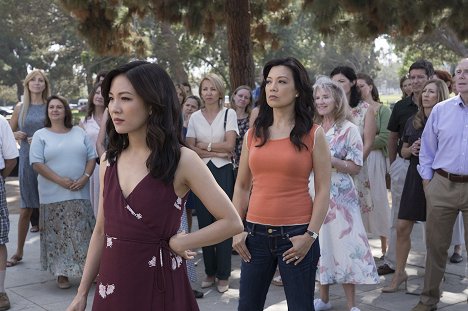 Constance Wu, Ming-Na Wen - Fresh Off the Boat - Mo' Chinese Mo' Problems - Z filmu