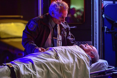 Matt Craven, Kurtwood Smith - Resurrection - True Believer - Photos