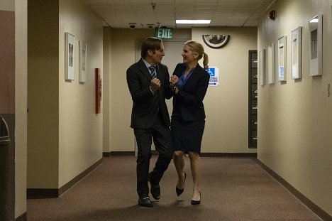 Bob Odenkirk, Rhea Seehorn - Better Call Saul - Gewinner - Filmfotos