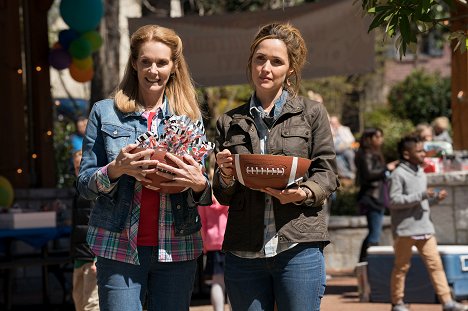 Julie Hagerty, Rose Byrne - Instant Family - Photos