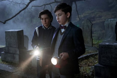 Sunny Suljic, Owen Vaccaro - The House with a Clock in Its Walls - Photos