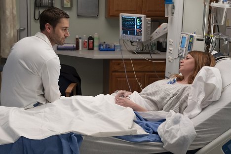 Ryan Eggold, Andrea Syglowski - Nemocnice New Amsterdam - Dokud to půjde - Z filmu