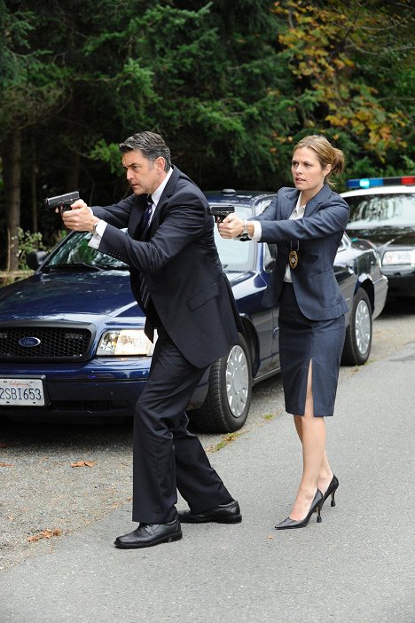 Timothy Omundson, Maggie Lawson - Psych - Police Academy - Hoffnungslos erfolgreich - Filmfotos