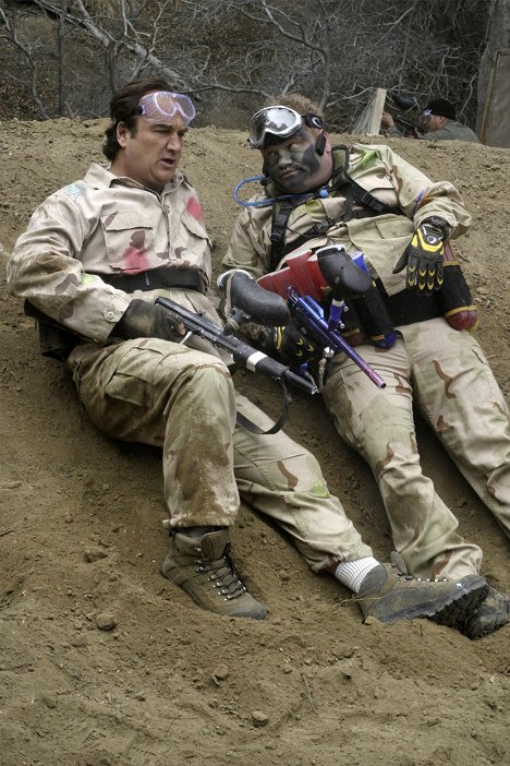 Jim Belushi, Larry Joe Campbell - According to Jim - Paintball - Van film