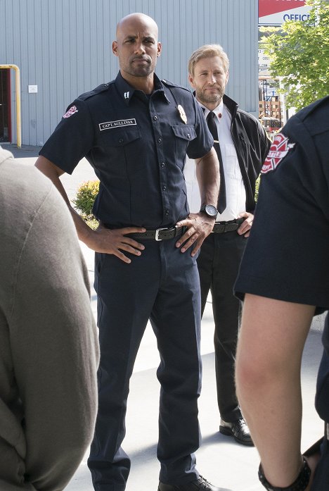 Boris Kodjoe, Brett Tucker - Station 19 - No Recovery - Z filmu