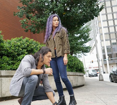 Blair Redford, Jamie Chung - The Gifted - the dreaM - Photos