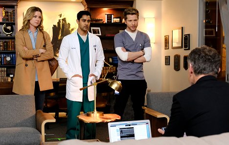 Emily VanCamp, Manish Dayal, Matt Czuchry - The Resident - Total Eclipse of the Heart - De la película