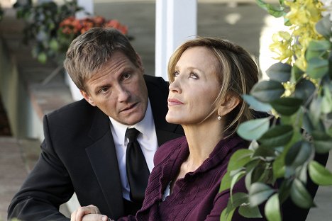 Doug Savant, Felicity Huffman - Desperate Housewives - We All Deserve to Die - Photos