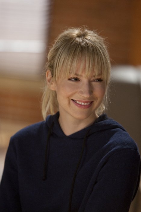 Beth Riesgraf - Leverage - The Morning After Job - Photos