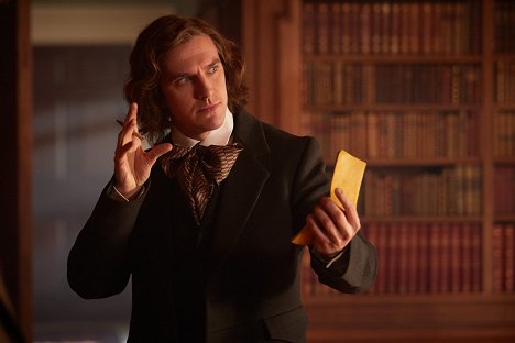 Dan Stevens - The Man Who Invented Christmas - Z filmu