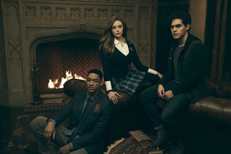 Peyton 'Alex' Smith, Danielle Rose Russell, Aria Shahghasemi - Legacies - Season 1 - Werbefoto