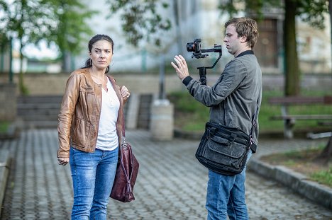 Lucia Siposová, Matěj Anděl - Lynč - Pravda - Photos