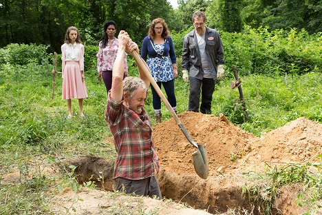 John C. McGinley, Deborah Baker Jr. - Stan Against Evil - Black Hat Society Pt. 2 - Filmfotos