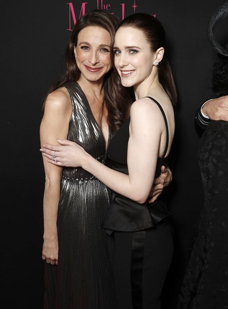 Premiere screening at New York's Paris Theatre on November 29, 2018 - Marin Hinkle, Rachel Brosnahan - The Marvelous Mrs. Maisel - Season 2 - De eventos