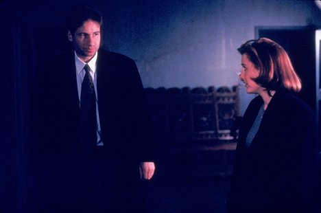 David Duchovny, Gillian Anderson - The X-Files - Grotesque - Photos