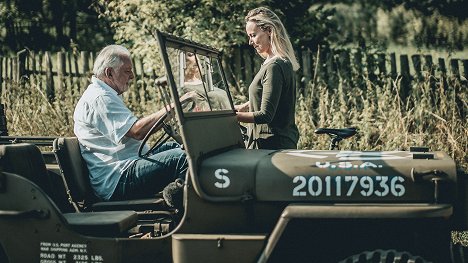 Jaromír Hanzlík, Alena Antalová - Léto s gentlemanem - Filmfotók