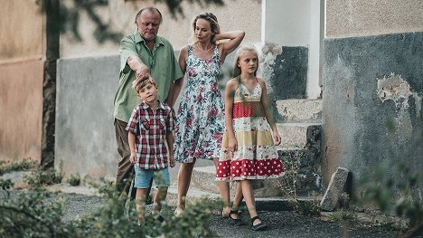 Igor Bareš, Alena Antalová - Léto s gentlemanem - Kuvat elokuvasta