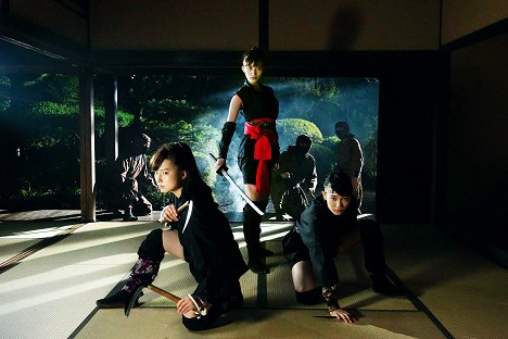 Himena Tsukimiya, Yûka Ogura, Kanon Hanakage - Red Blade - Werbefoto