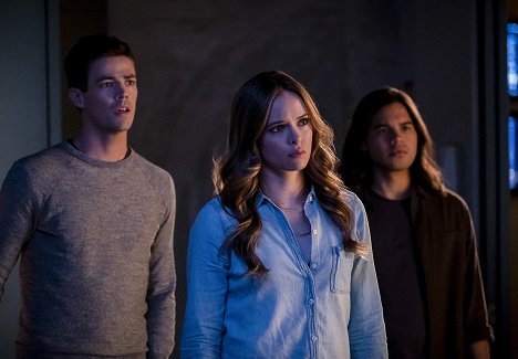 Grant Gustin, Danielle Panabaker, Carlos Valdes - Flash - The Icicle Cometh - Z filmu
