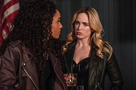 Maisie Richardson-Sellers, Caity Lotz - Legends of Tomorrow - Legends of To-Meow-Meow - Van film