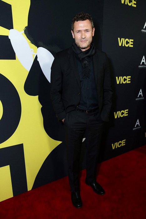 World Premiere of VICE at the Samuel Goldwyn Theater at the Academy of Motion Picture Arts & Sciences on December 11, 2018 - Jason O'Mara - Viceprezident - Z akcií