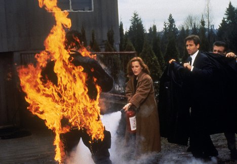 Gillian Anderson, David Duchovny - The X-Files - Salaiset kansiot - Pusher - Kuvat elokuvasta