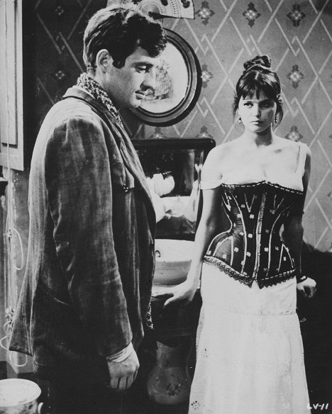 Jean-Paul Belmondo, Claudia Cardinale - La Viaccia - Filmfotos