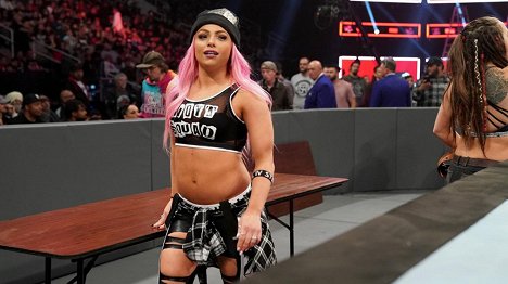 Gionna Daddio - WWE TLC: Tables, Ladders & Chairs - Photos