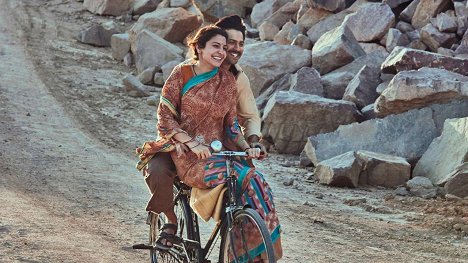 Anushka Sharma, Varun Dhawan - Nadel & Faden - Made In India - Filmfotos
