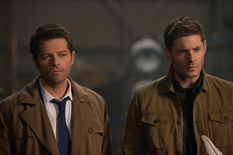 Misha Collins, Jensen Ackles - Hrozba z temnoty - The Spear - Z filmu