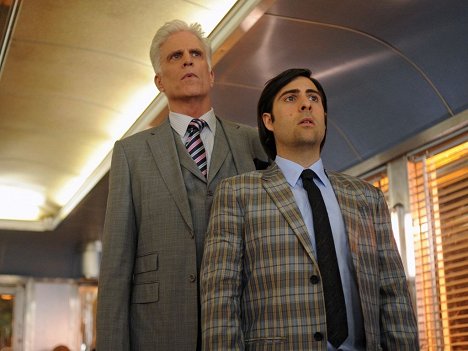 Ted Danson, Jason Schwartzman - Bored to Death - Forty-Two Down! - Photos