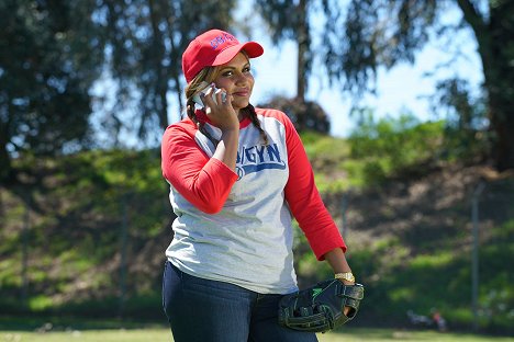 Mindy Kaling - The Mindy Project - There's No Crying in Softball - Photos