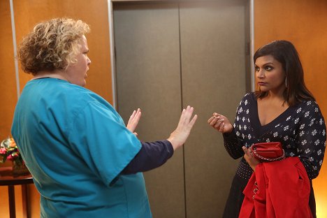 Fortune Feimster, Mindy Kaling - The Mindy Project - The Bitch is Back - Z filmu