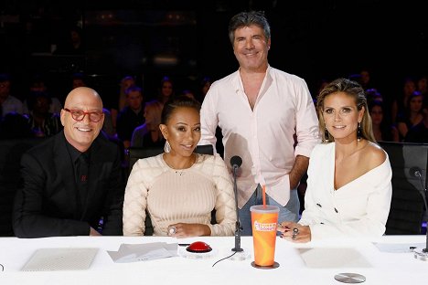 Howie Mandel, Melanie Brown, Simon Cowell, Heidi Klum - America's Got Talent: The Champions - Kuvat kuvauksista