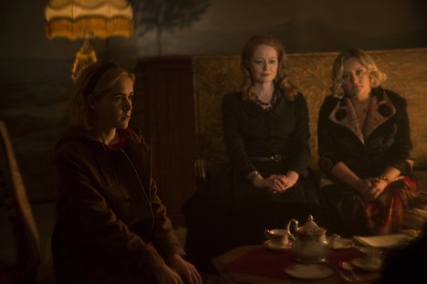 Kiernan Shipka, Miranda Otto, Lucy Davis - Chilling Adventures of Sabrina - Chapter One: October Country - Photos