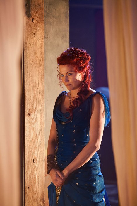 Lucy Lawless - Spartacus - Balance - Photos