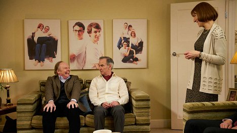 Matthew Wicks, Paul Ritter, Tamsin Greig - Friday Night Dinner - The Other Jackie - Filmfotos