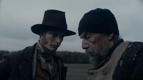 Gustav Dyekjær Giese, Jesper Christensen - Før frosten - De la película