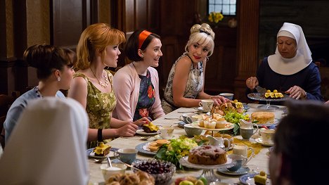 Kate Lamb, Emerald Fennell, Charlotte Ritchie, Helen George, Jenny Agutter - Call the Midwife - Episode 1 - Photos