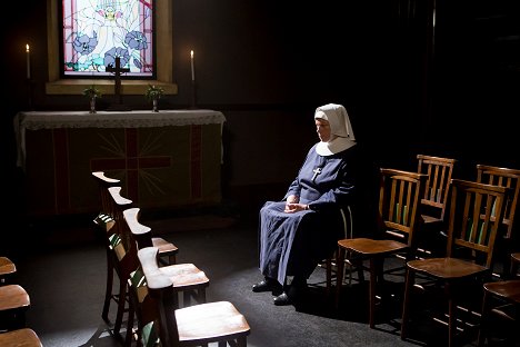 Pam Ferris - Call the Midwife - Episode 2 - Photos