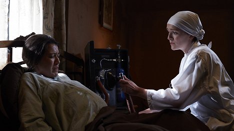 Alice Connor, Charlotte Ritchie - Call the Midwife - Episode 3 - Photos