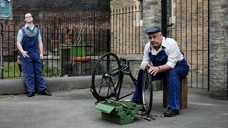 Daniel Laurie, Cliff Parisi - Call the Midwife - Episode 5 - Photos