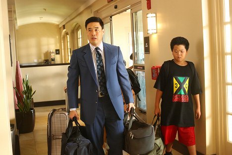 Randall Park, Hudson Yang - Huangovi v Americe - Family Business Trip - Z filmu