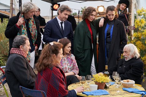 François Morel, Louis-Do de Lencquesaing, Barbara Schulz, Pierre Richard - À cause des filles ? - Filmfotók