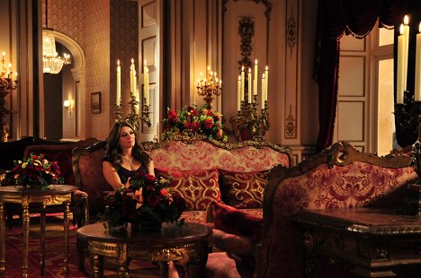 Elizabeth Hurley - The Royals - Will und Geschick sind stets in Streit befangen - Filmfotos