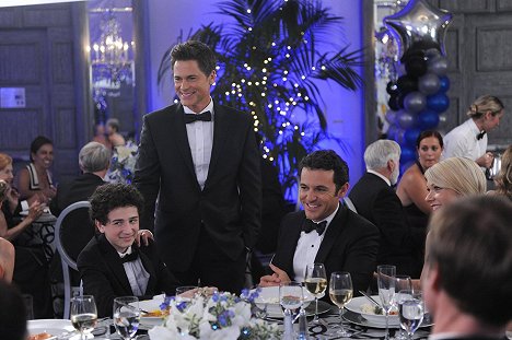 David Bloom, Rob Lowe, Fred Savage, Mary Elizabeth Ellis - The Grinder - Little Mitchard No More - Film